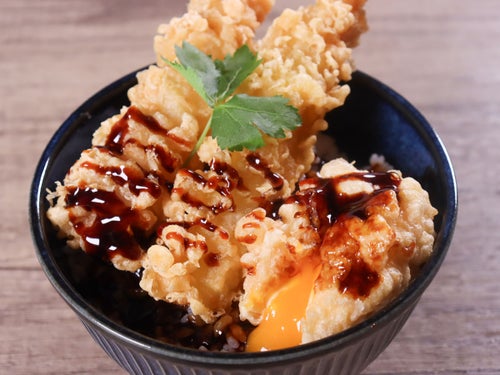 ”とろっと”半熟卵のえび天丼